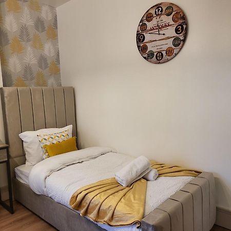 Country Style Modern Self Catering 3 Bedroom Bungalow In Blackpool Kültér fotó